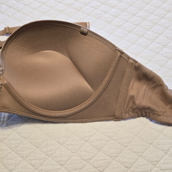 Pre-loved VS Bombshell Bra - Picture 6 of 13